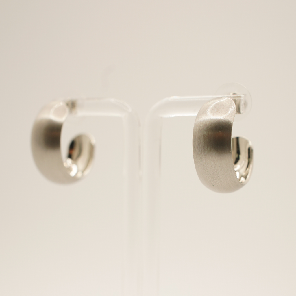 The Chic Matte Silver Hoop