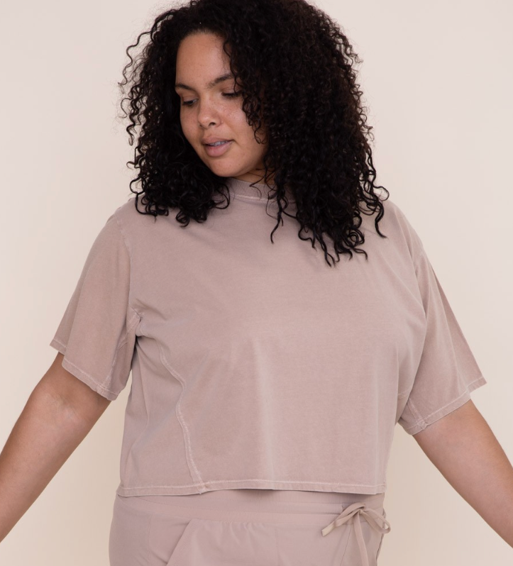 The Curvy Cropped Tee